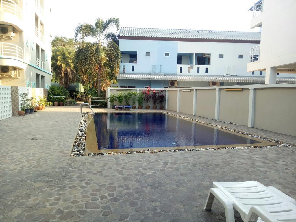 Lomsabai Apartments Bangsaen Extérieur photo
