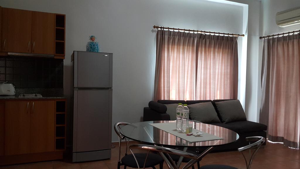 Lomsabai Apartments Bangsaen Extérieur photo