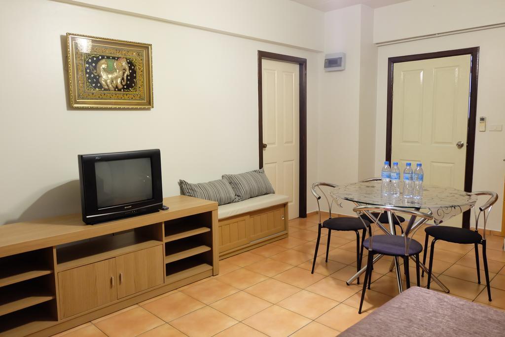Lomsabai Apartments Bangsaen Extérieur photo