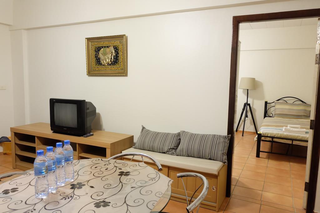 Lomsabai Apartments Bangsaen Extérieur photo