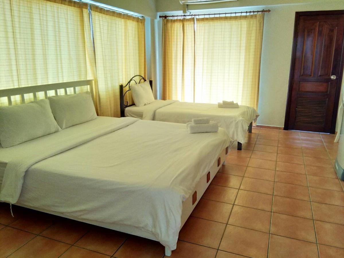Lomsabai Apartments Bangsaen Extérieur photo