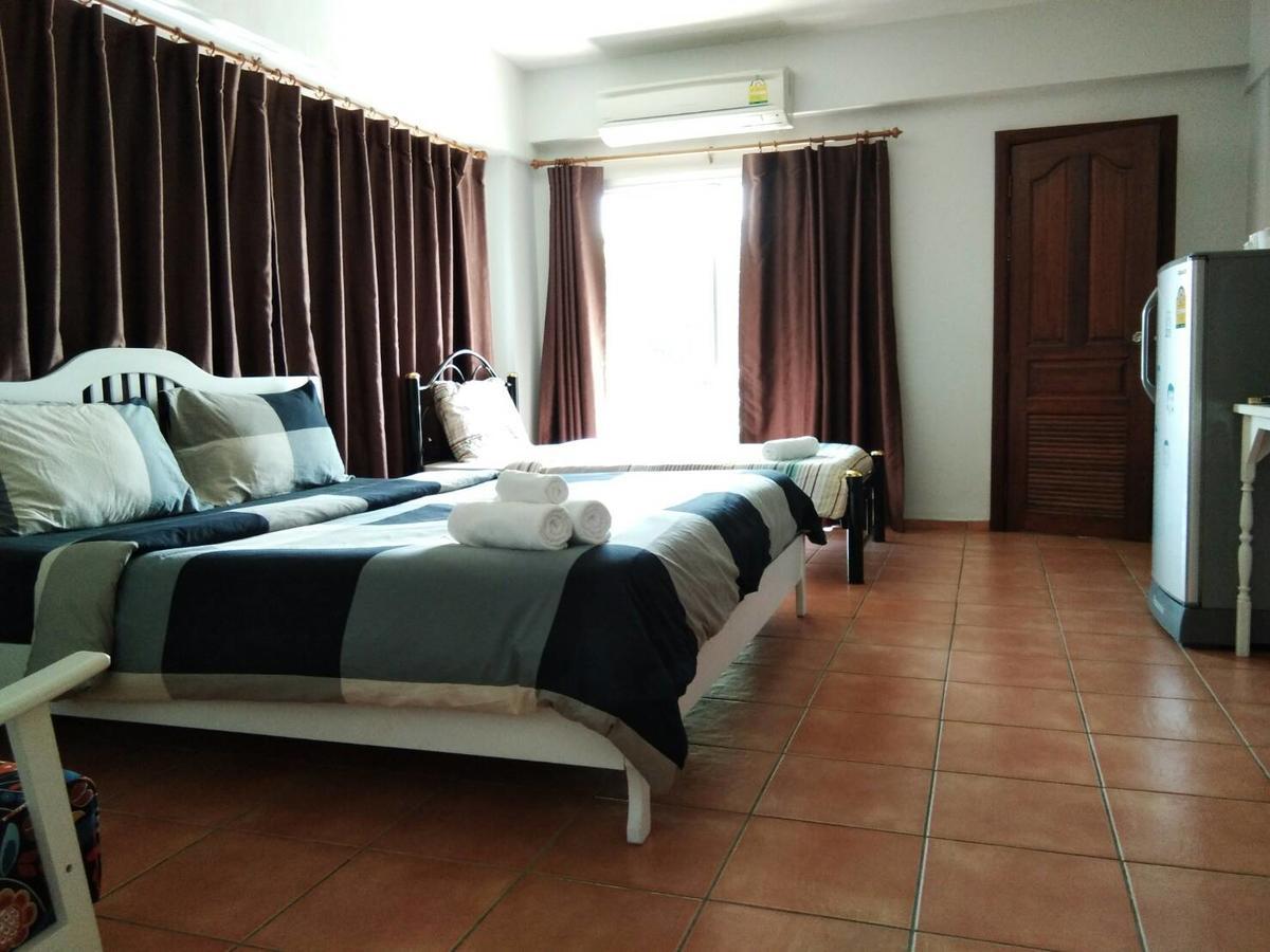 Lomsabai Apartments Bangsaen Extérieur photo