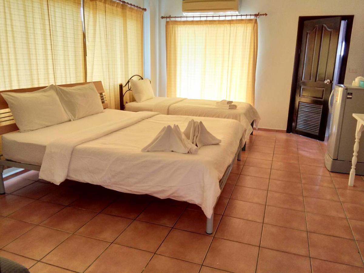 Lomsabai Apartments Bangsaen Extérieur photo