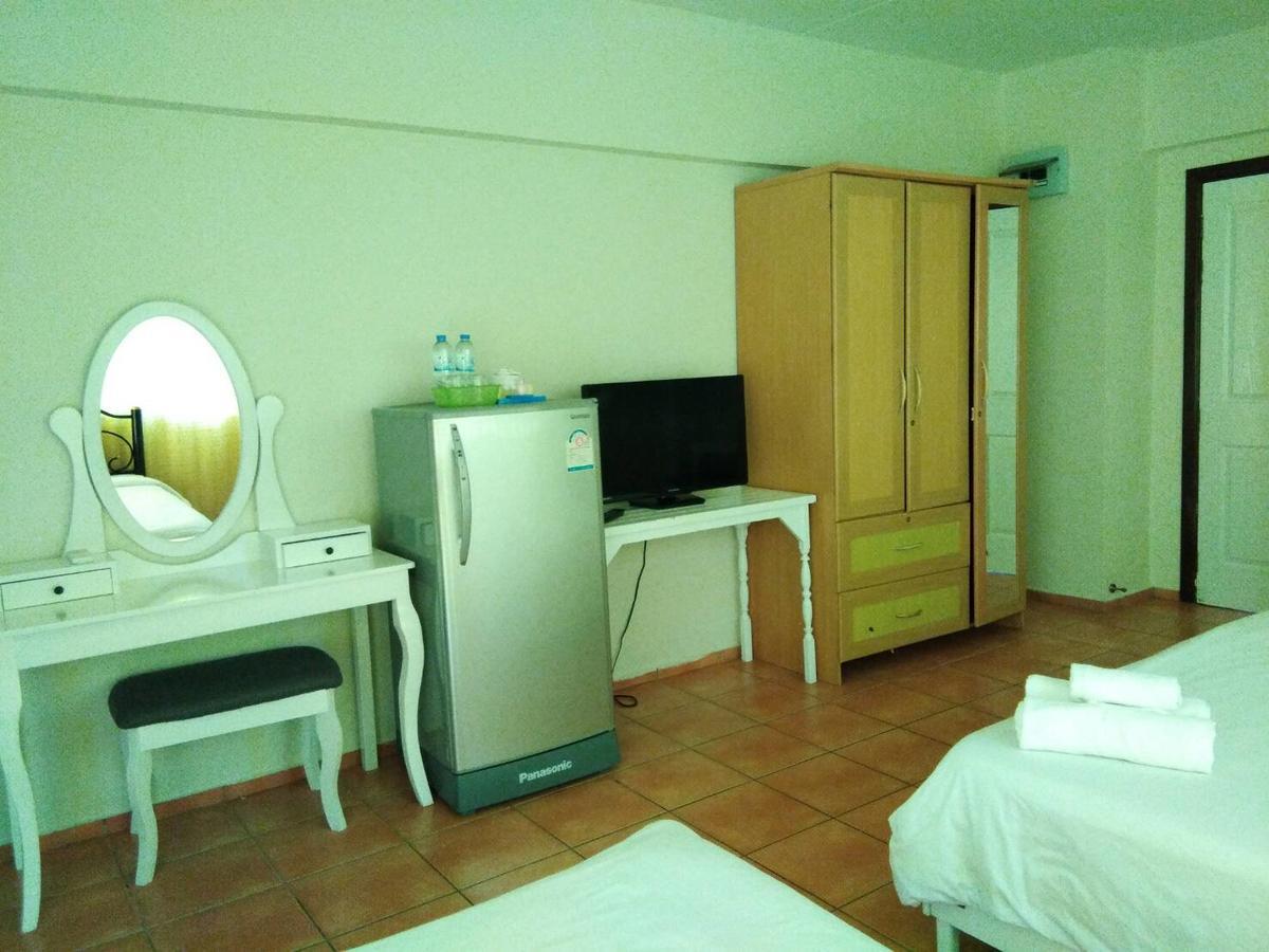 Lomsabai Apartments Bangsaen Extérieur photo