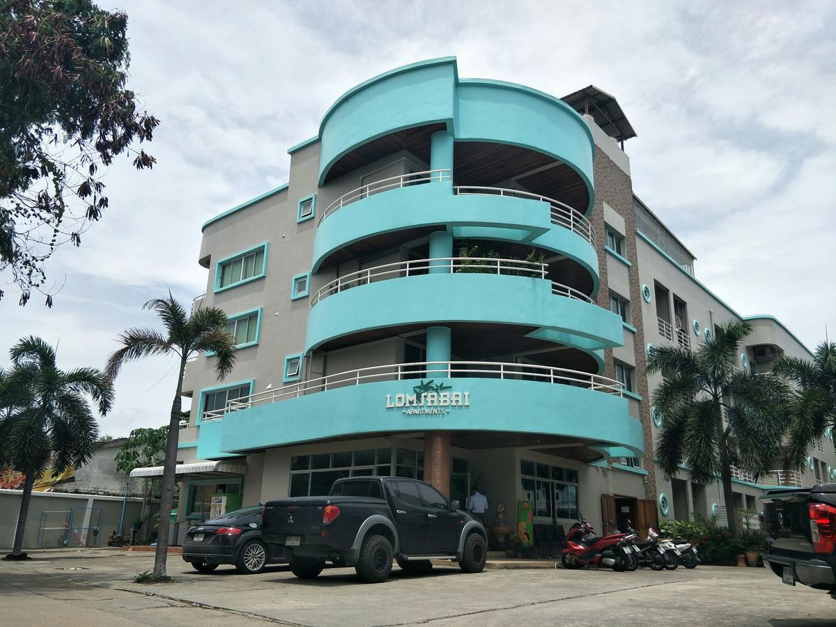 Lomsabai Apartments Bangsaen Extérieur photo