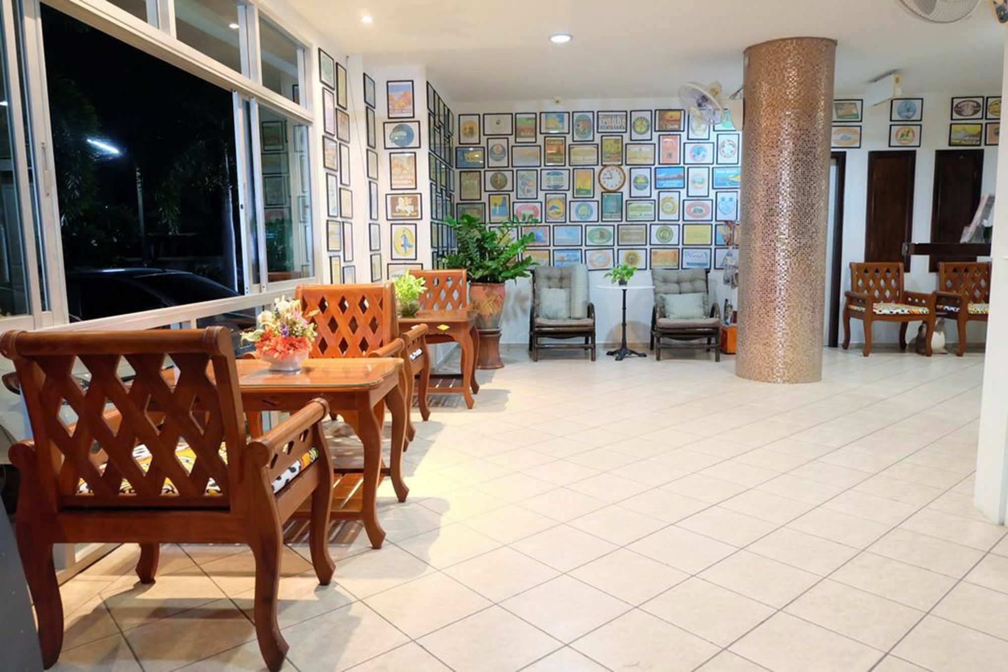 Lomsabai Apartments Bangsaen Extérieur photo
